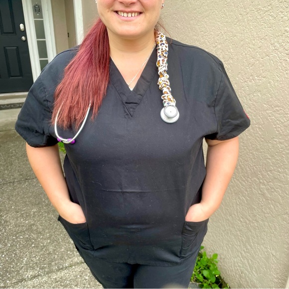 🖤 SET of Black Dickies 2X Scrubs with Flare Leg Cargo Pants & Two Pocket Top - Picture 3 of 11